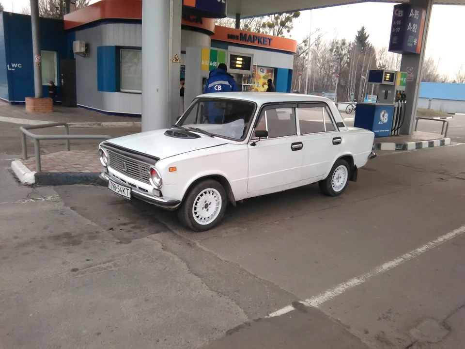 Білосніжка на нових дисках)