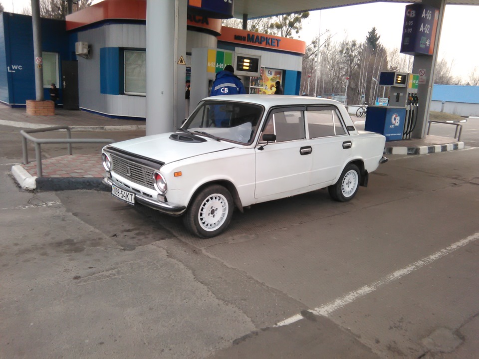 Білосніжка на нових дисках) 1