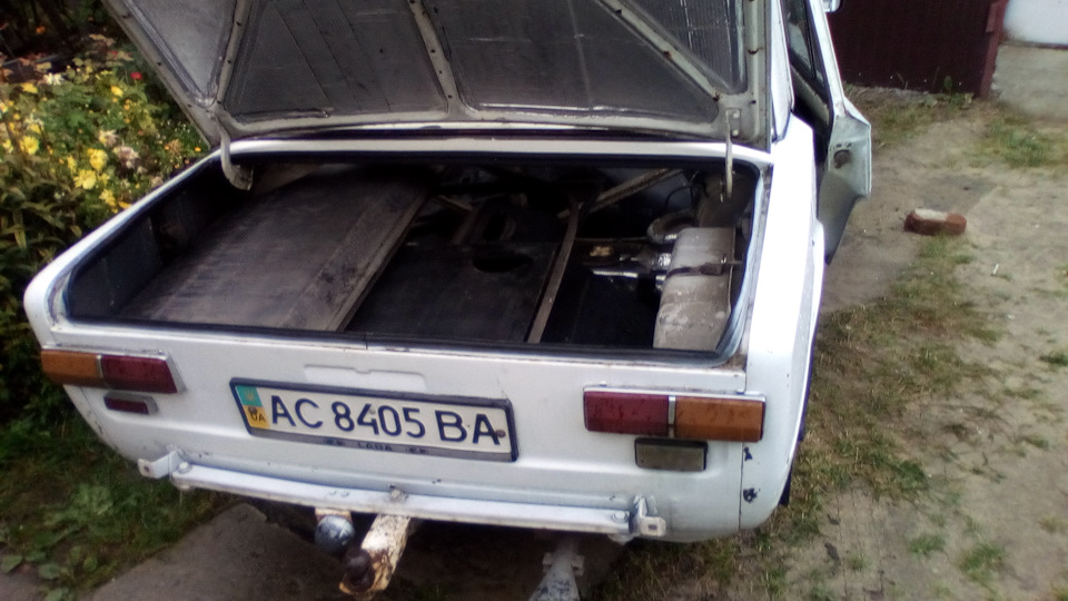 Ще майже одні Жигулі всередині))) 4