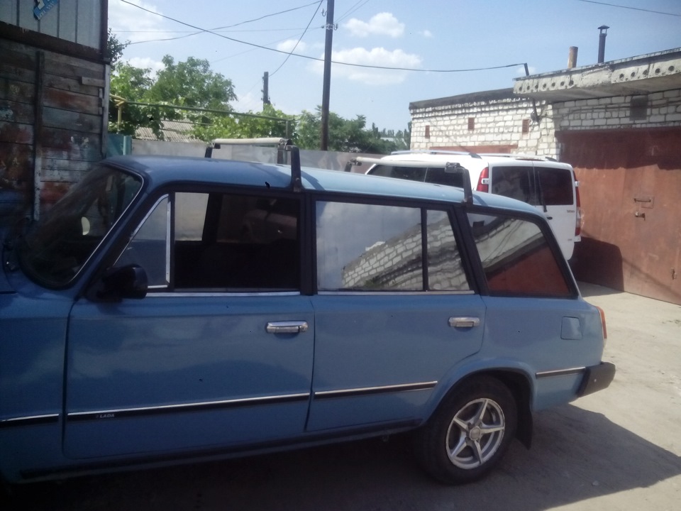 Стійки в чорний 1