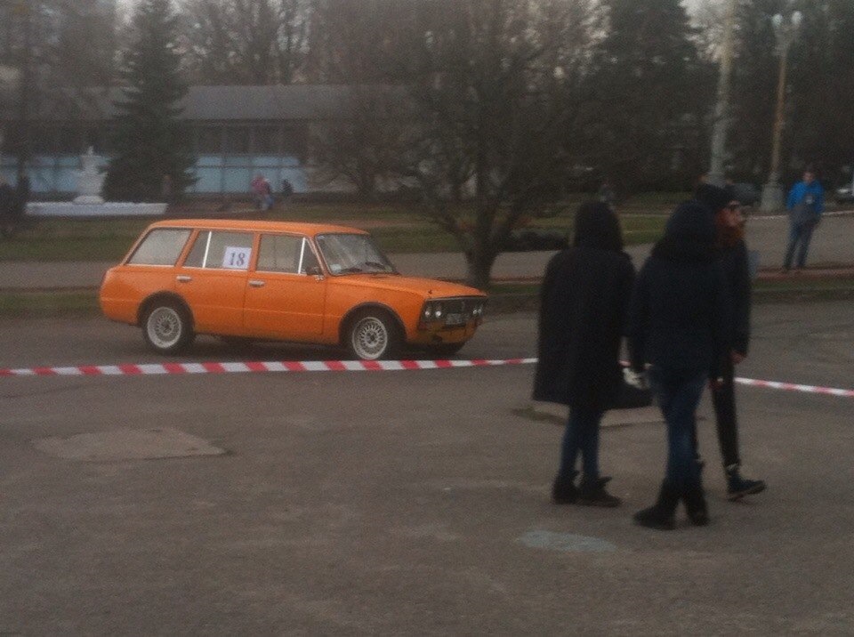 Безумний Слалом на ВДНГ - відкриття сезону 2015 1