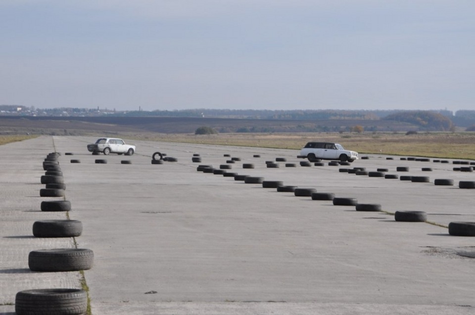 Кільцеві автоперегони)))Частина1. 5