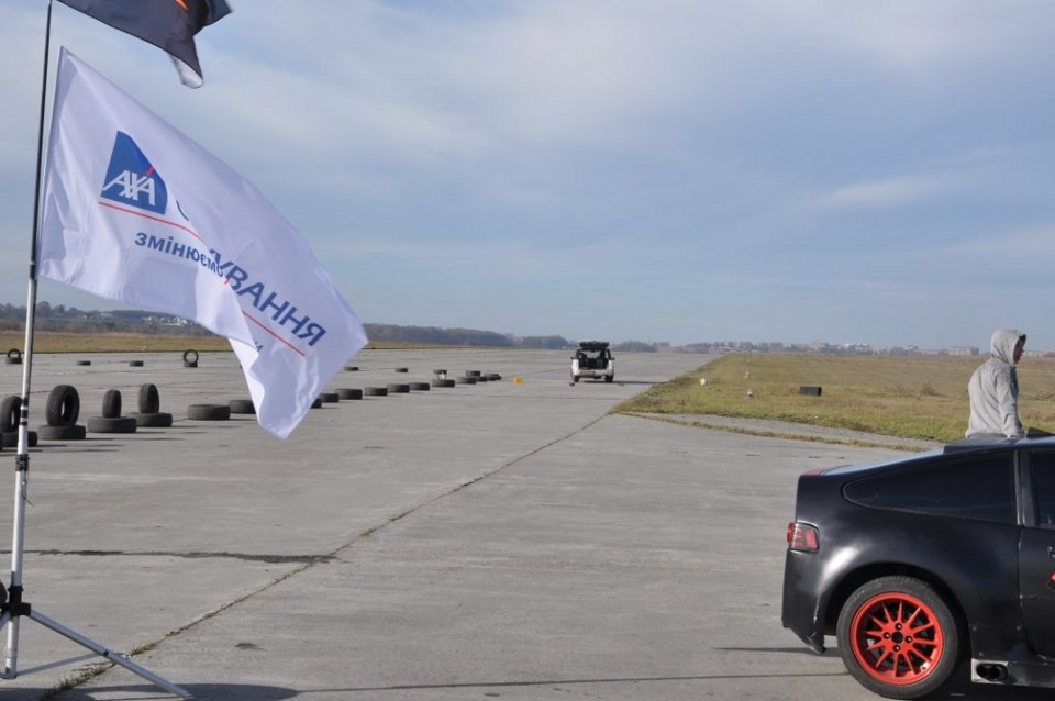 Кільцеві автоперегони)))Частина2. 4