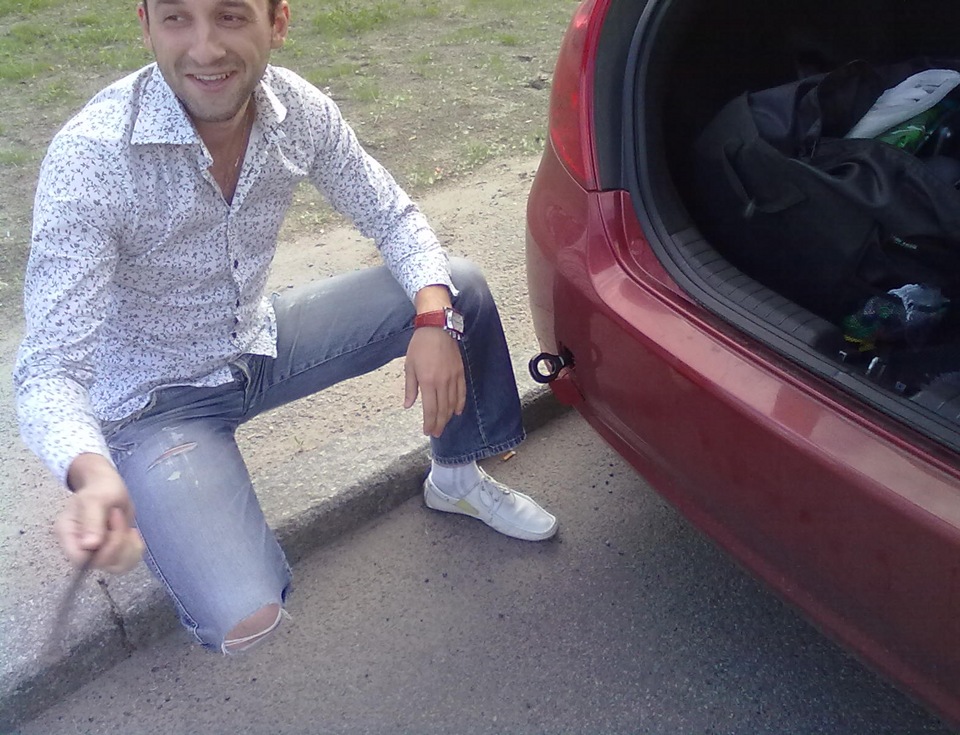 треба залити бензин 5