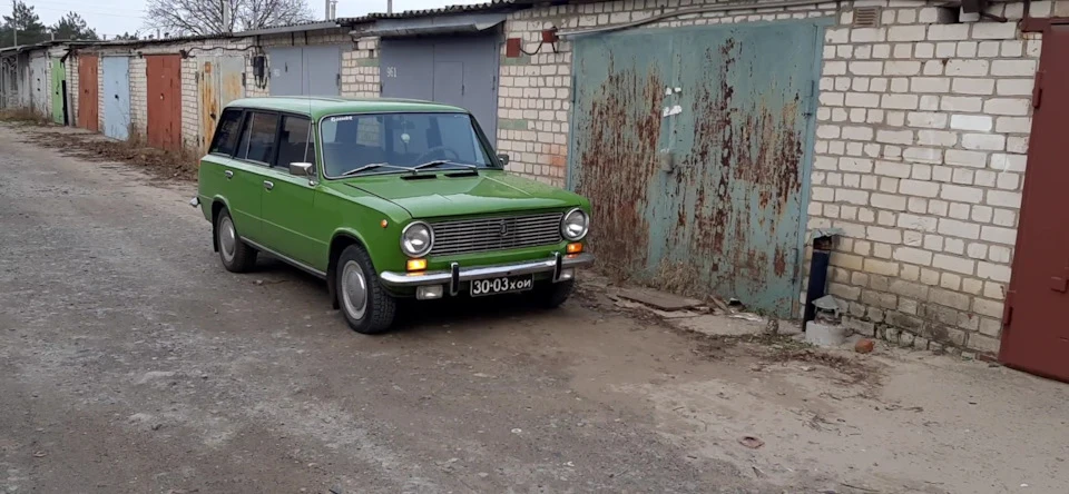 Габарти знову у фарах.