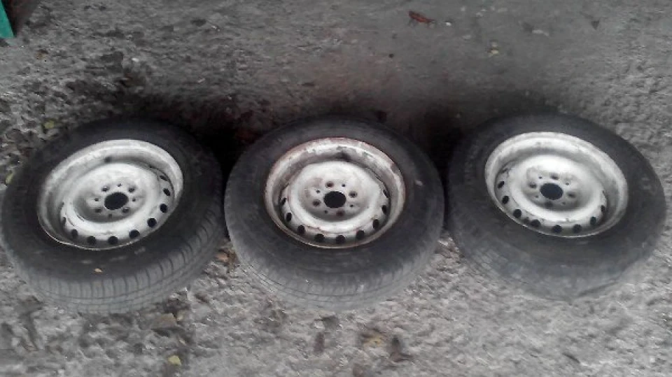 Автозапчастини