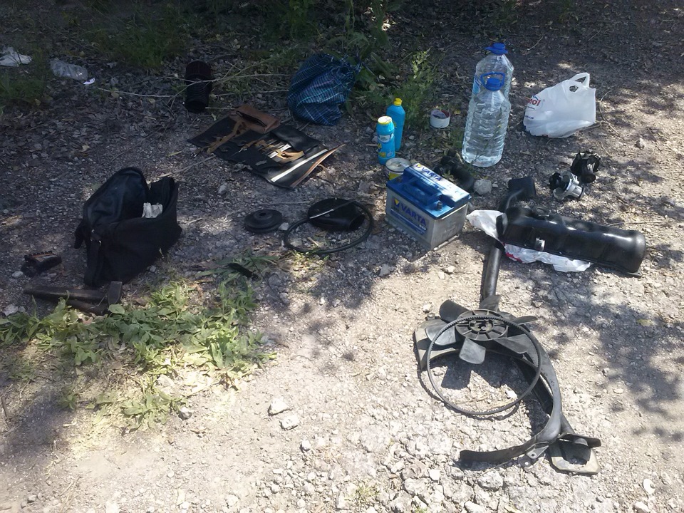 Поламалася помпа, обірвався заспокоювач ланцюга, полетів трос відкривання капота 3