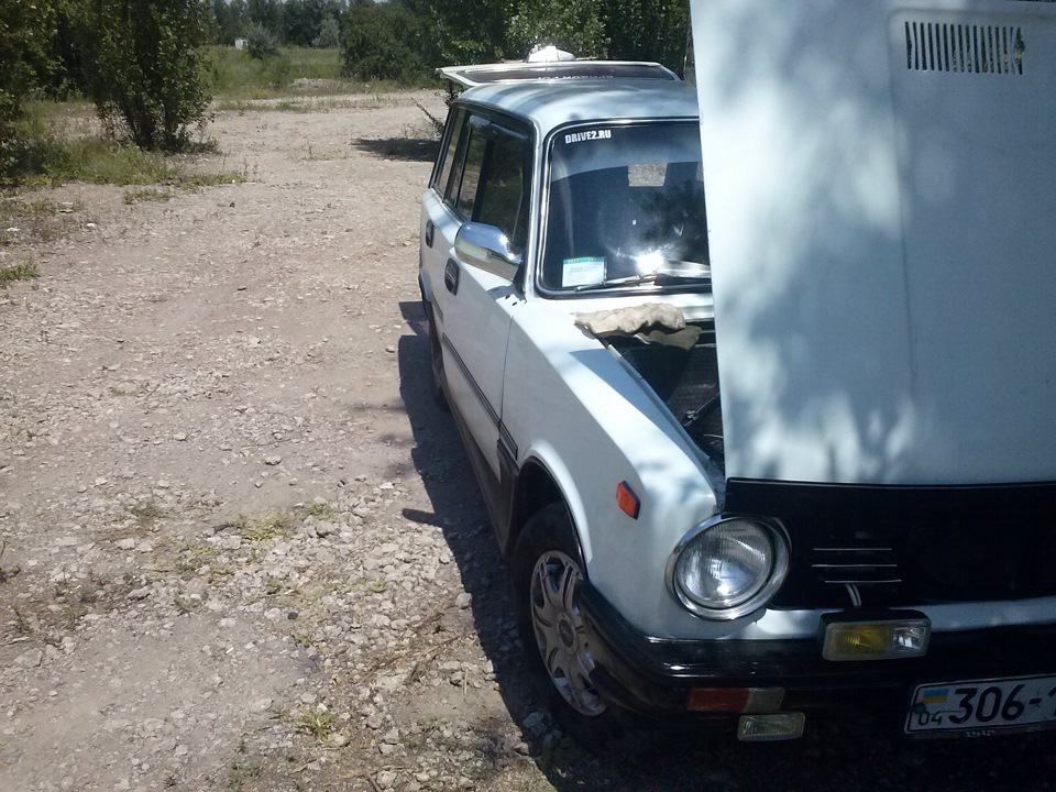 Поламалася помпа, обірвався заспокоювач ланцюга, полетів трос відкривання капота 1