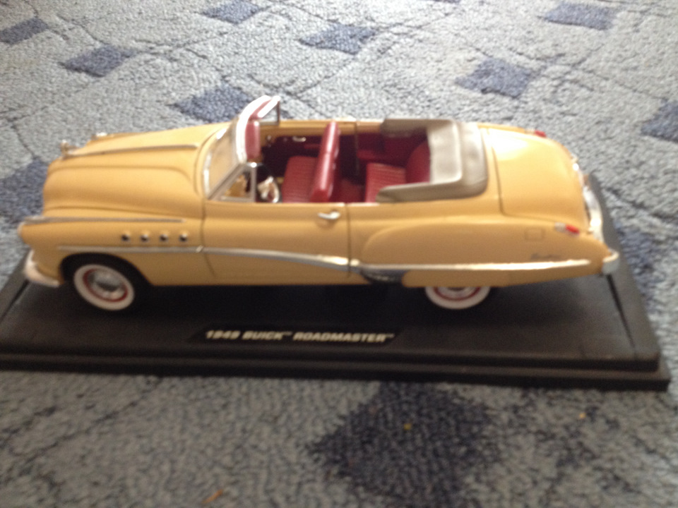 Buick Roadmaster 1949 MotorMax 1:18 4
