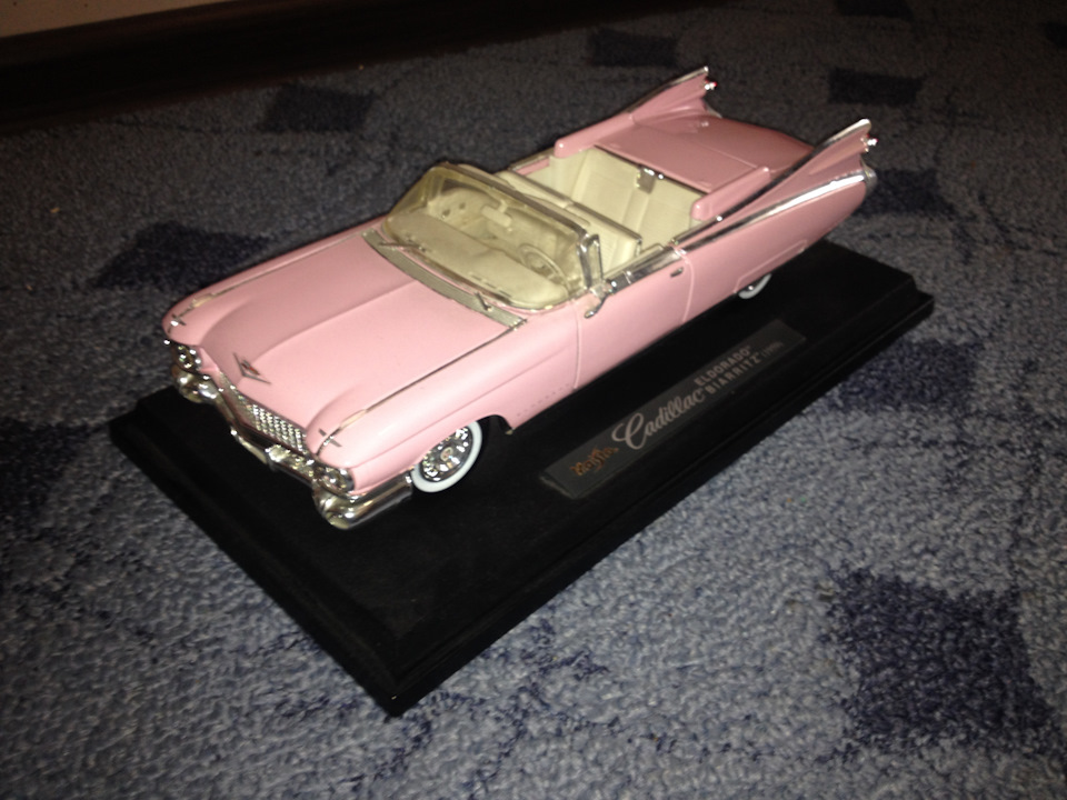 Cadillac Eldorado Biarritz 1959 Majisto 1:18 2