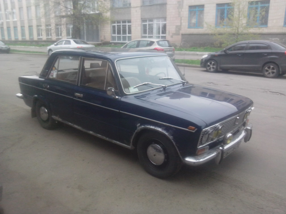 Як я клеїв молдинги 3