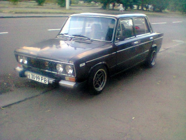 Татуювання на багажнику автомобіля 2