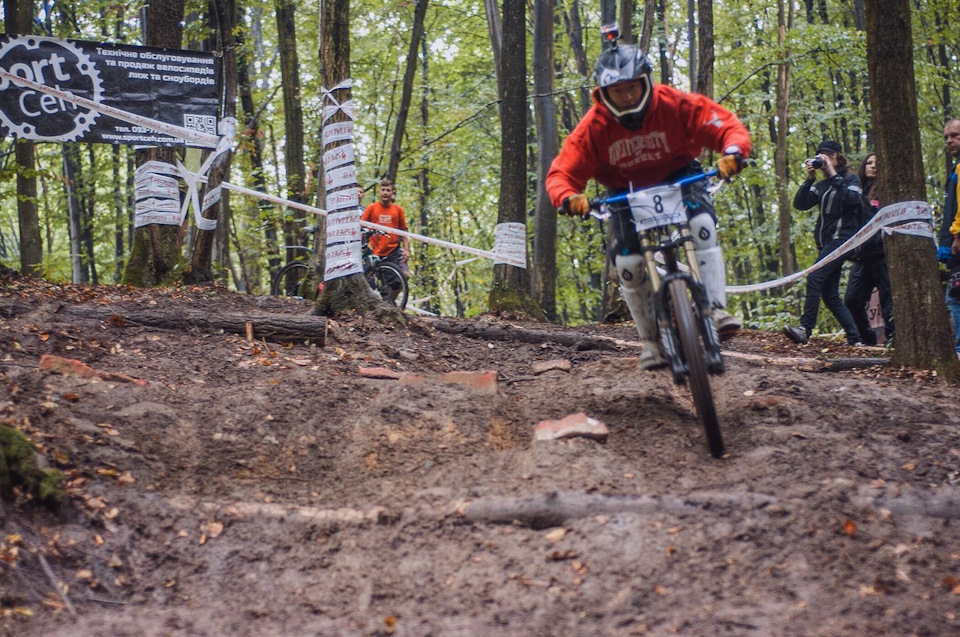 Downhill Championship 4