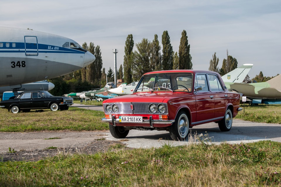 Виставка ретро автомобілів Old Car Fest 2