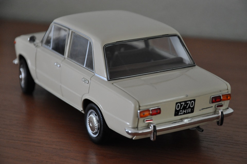 ВАЗ-2101, 1:18, частина 3 5
