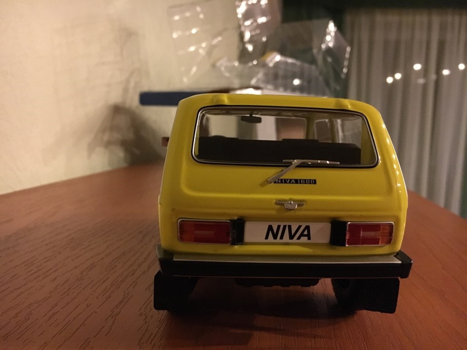 ВАЗ-2121, 1:18 4