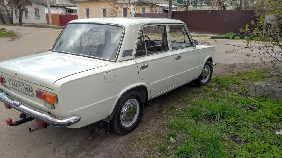 Автомобіль ВАЗ 21011 оригінал 2