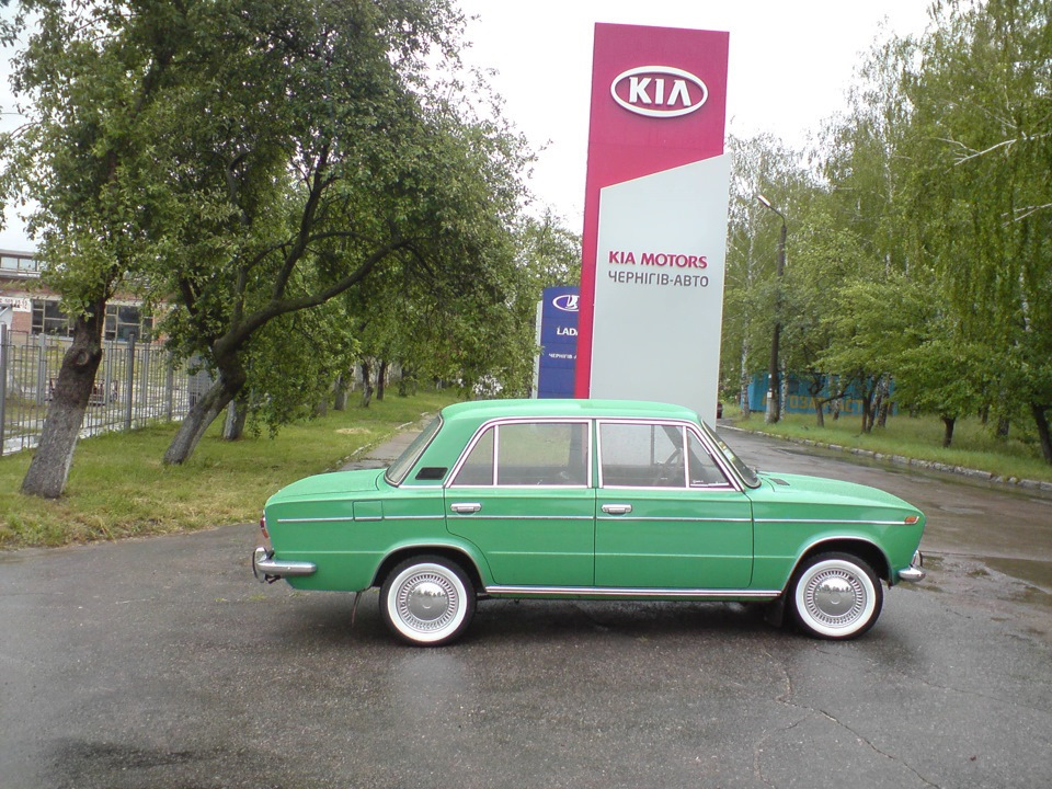Фотографії автомобіля Ваз 2103 4