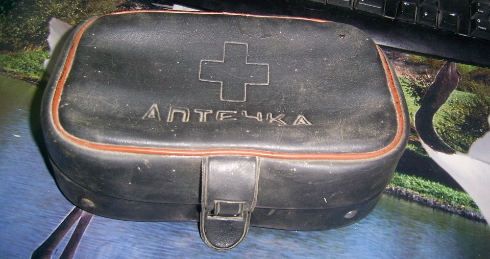 Аптечка та автомаяк 2