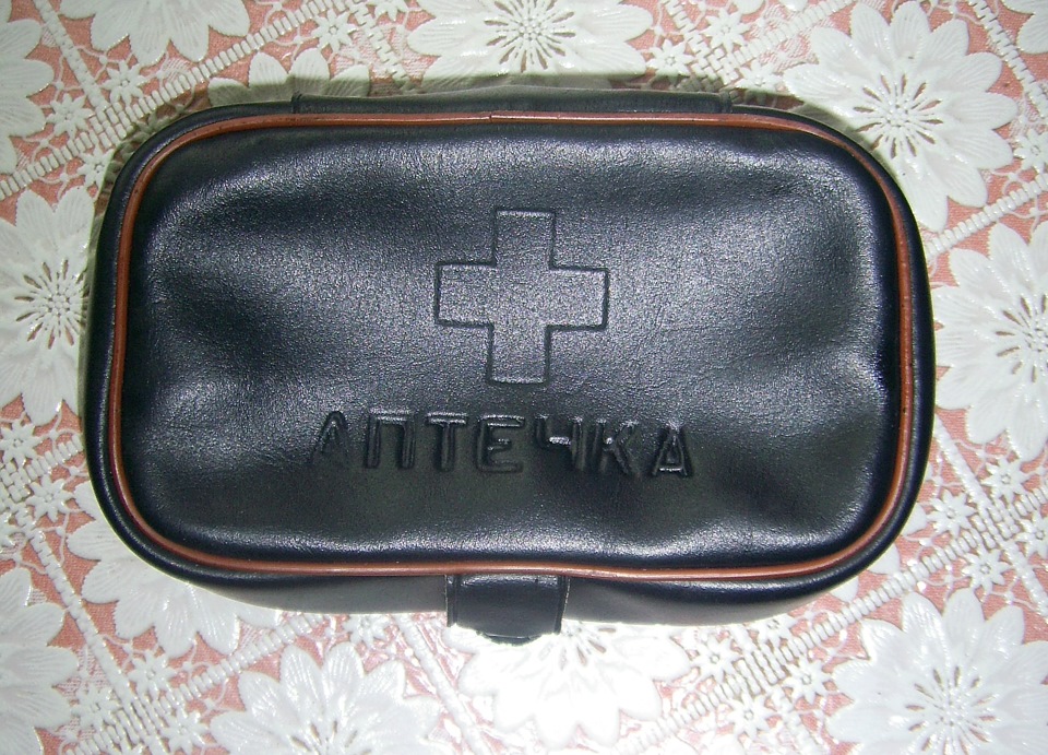 Аптечка та автомаяк 3