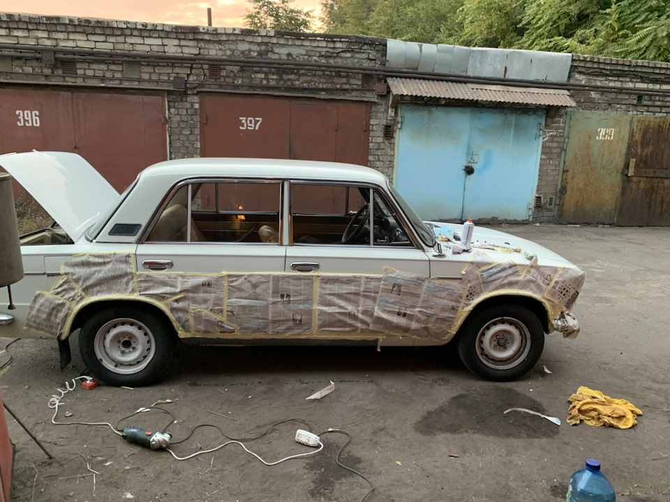 Нужно определить цвет кузова ВАЗ 2103 4