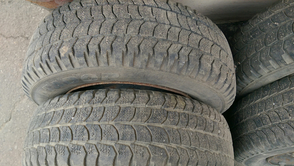 Продам зимову гуму Matador r13 2
