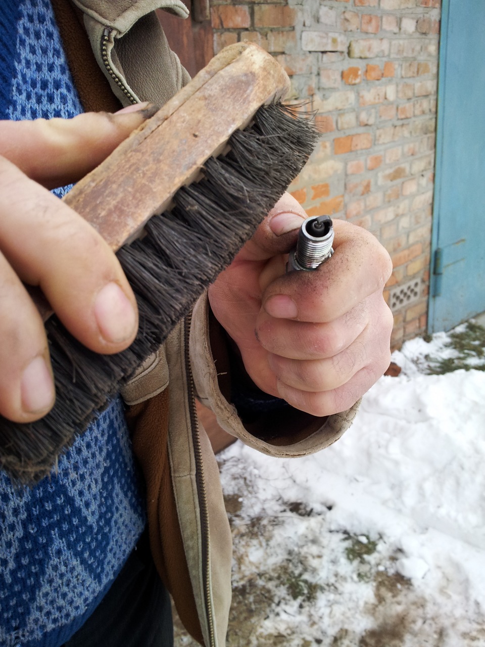 Свічку почистив… і… далі… не чекав…)) 3