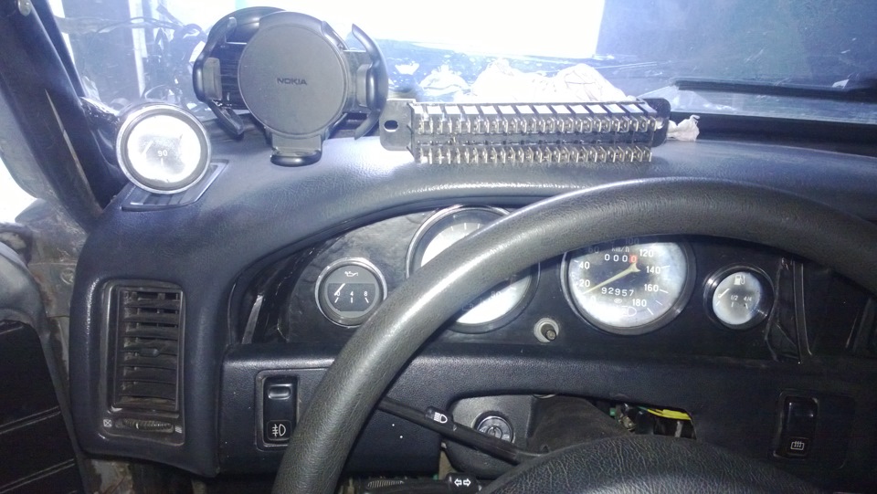 євро блок запобіжників 2