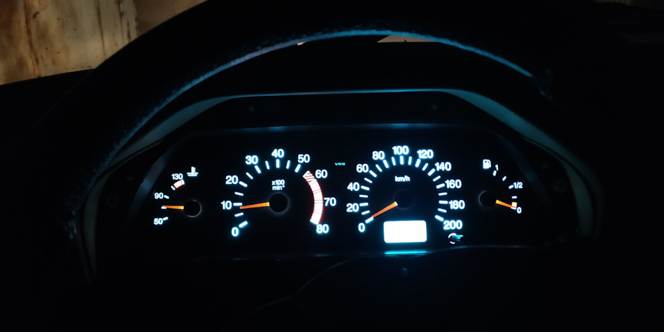 Встановлення торпедо BMW Е30 на класику 3