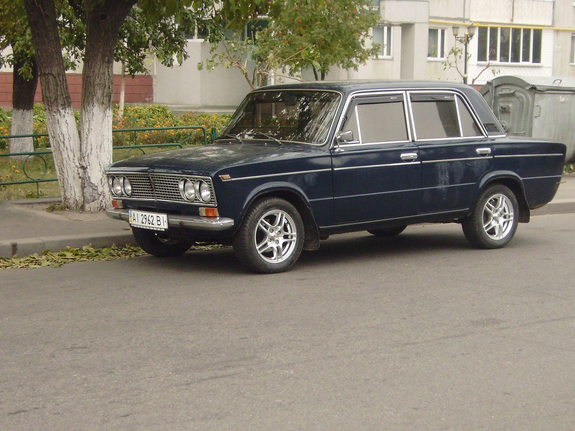 Зовнішньо (з новими колесами) 3