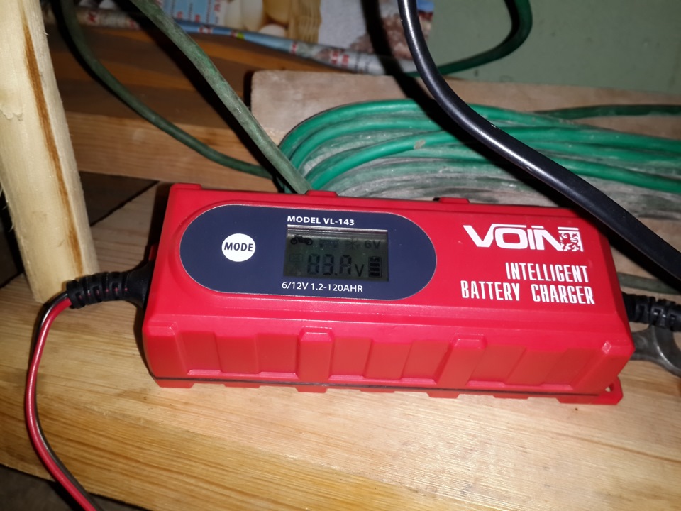 Зарядний пристрій VOIN VL-143 5