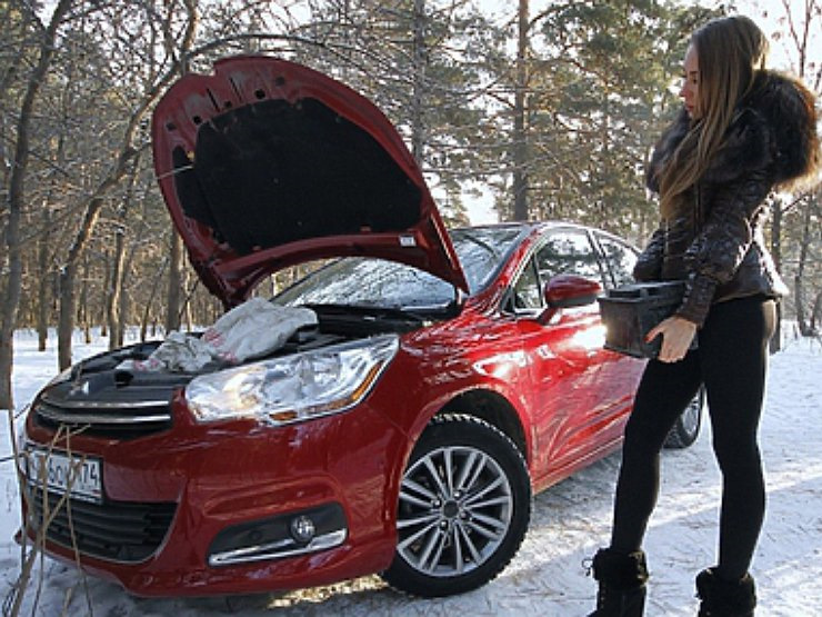 Как прикуривать севший аккумулятор на автомобиле? 1