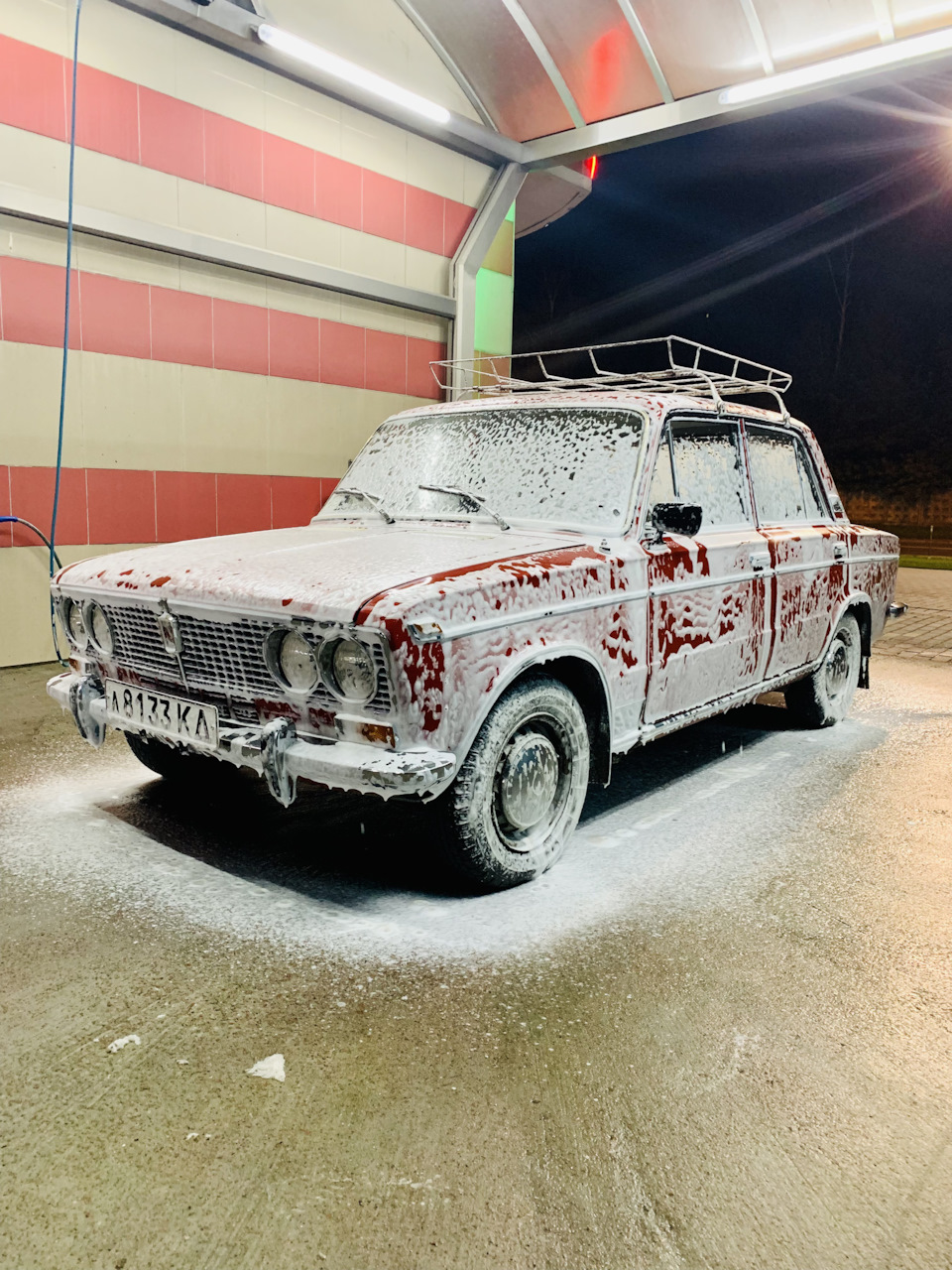 Перше миття Жужжі! 3