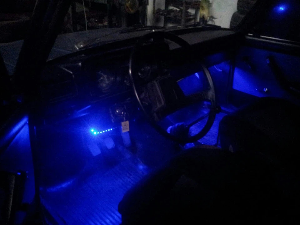 підсвічування салону/ніг