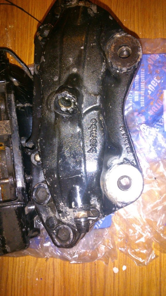 Brembo 4 поршня е38 1