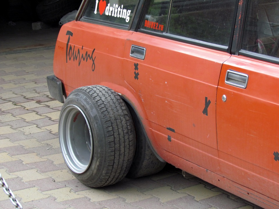 10 J R13 UNIROYAL 195/55 1