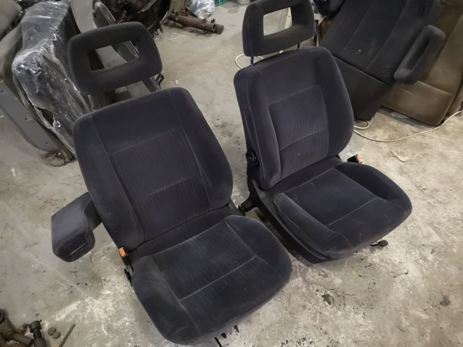 Передні Сидушки Audi A6 100 C4 1