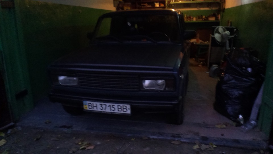 У чорний 4