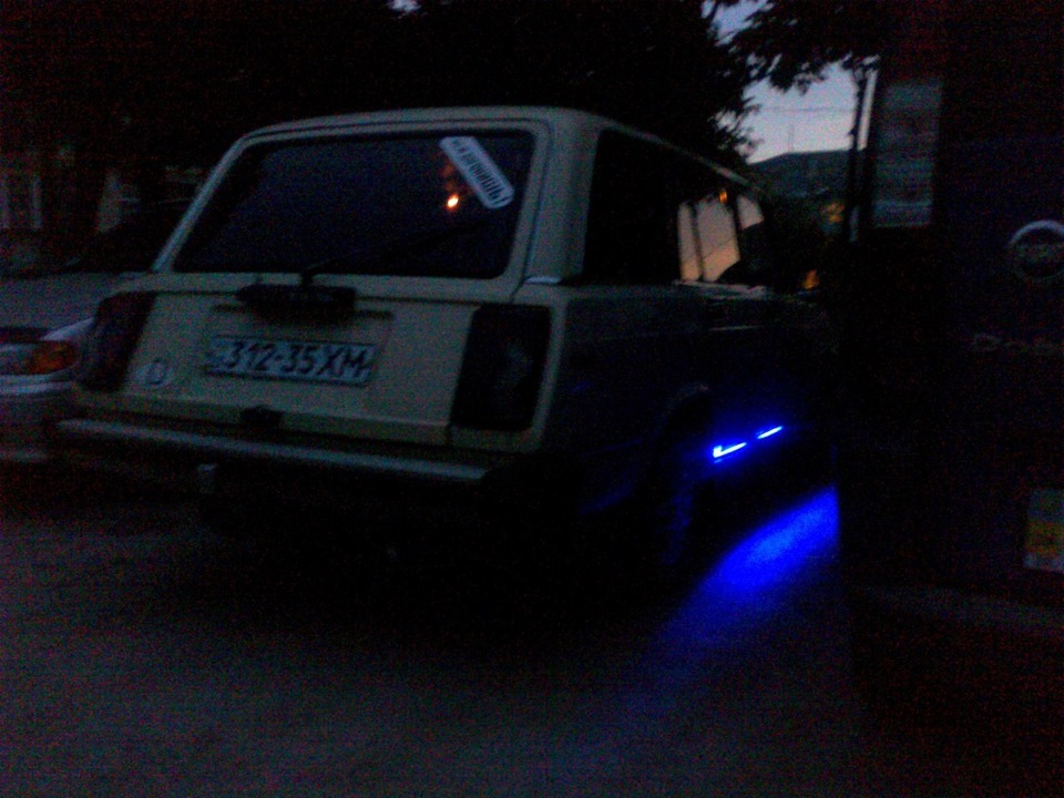 #13#_Продовжуємо ліпити діодну стрічку =)_ 2