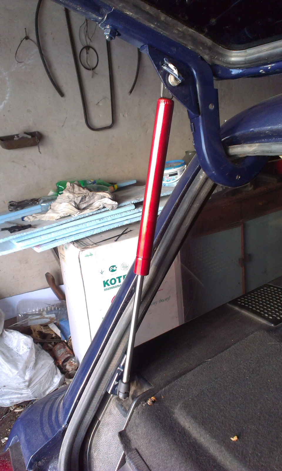 опора багажника та двірник renault scenic 4