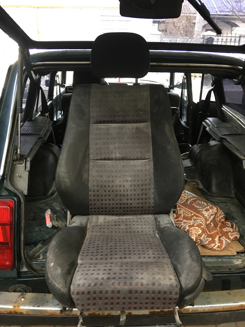 Передні сидіння Recaro від Opel Astra