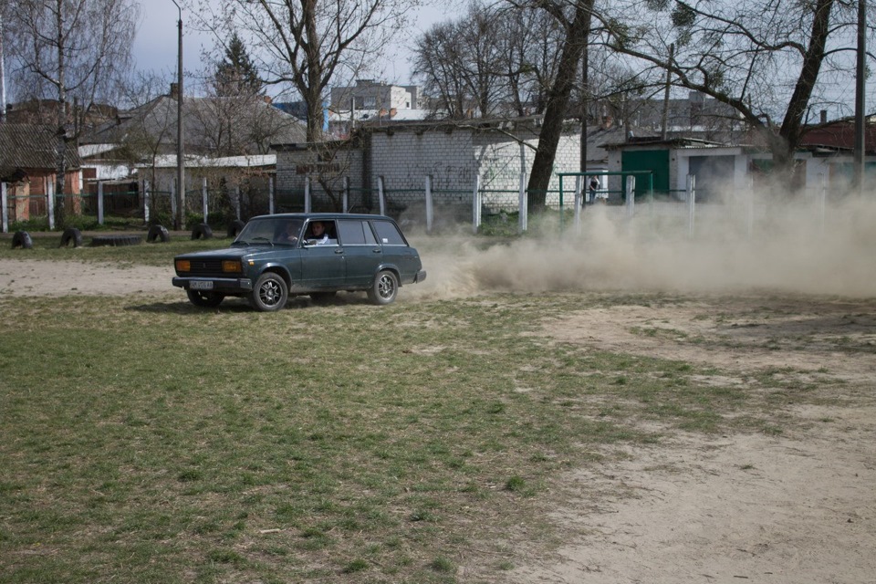 просто натрапив на фото свого авто у місцевому автоклубі 4