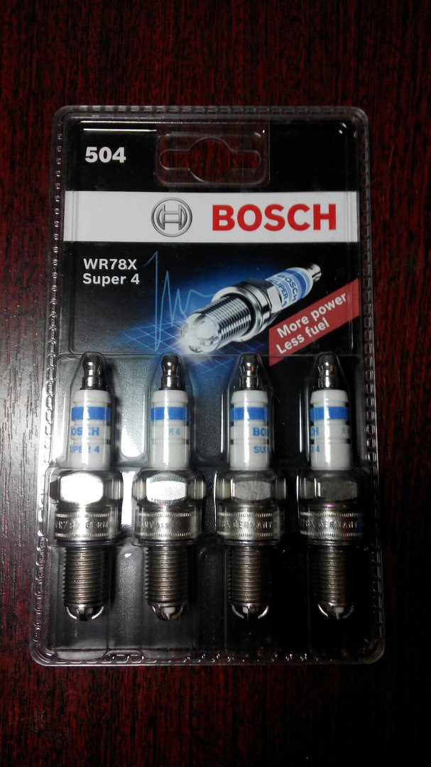 Свічки запалювання BOSCH Super 4 і високовольтні дроти Tesla 1