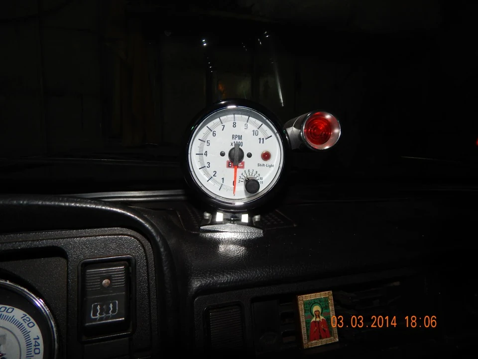 тахометр autogauge