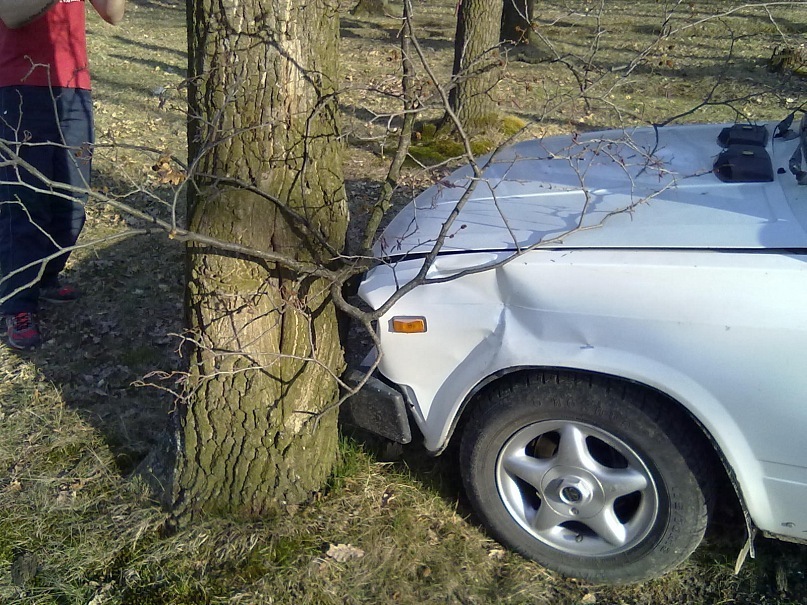 Аварія ! Врятувала тільки подушка безпеки ... або як люблять мої друзі мій Вазік 5