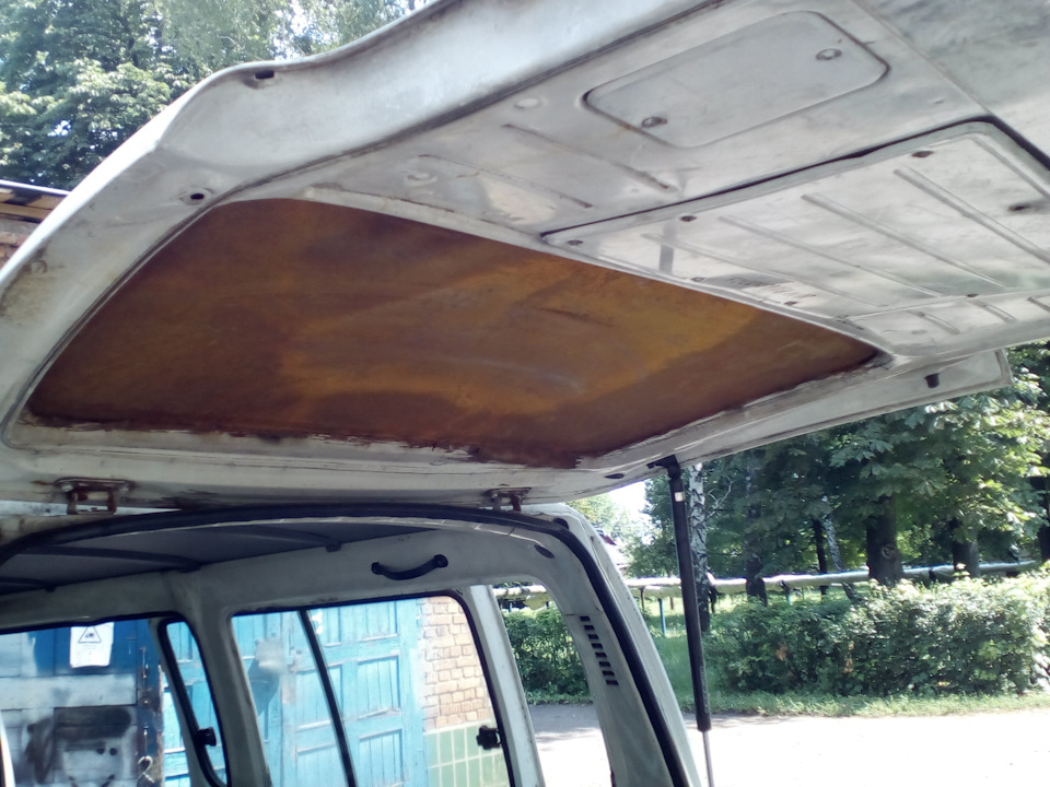 Toyota HIAce 4