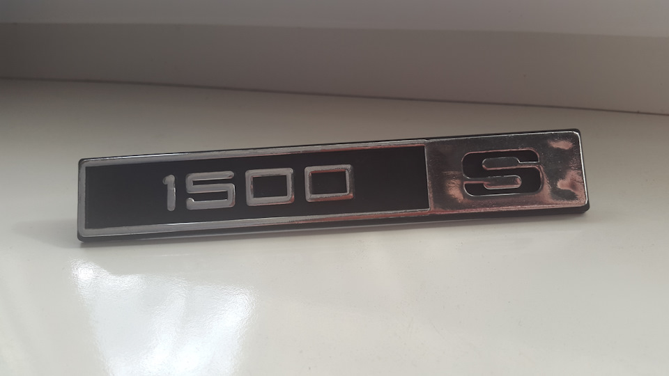 Довгі шильдики 1500S у крило замість коротких 1