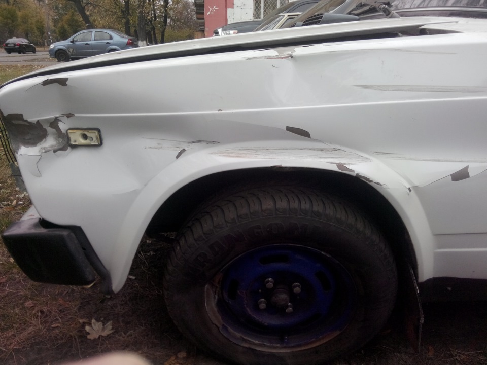 Влетів на повороті у відбійник 3