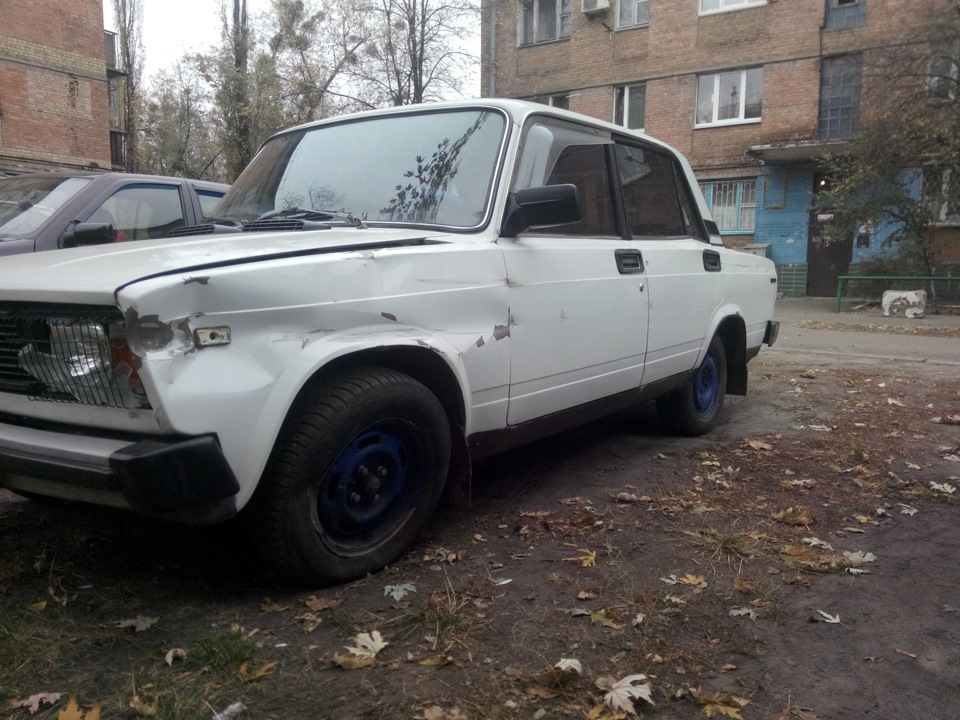 Влетів на повороті у відбійник 1
