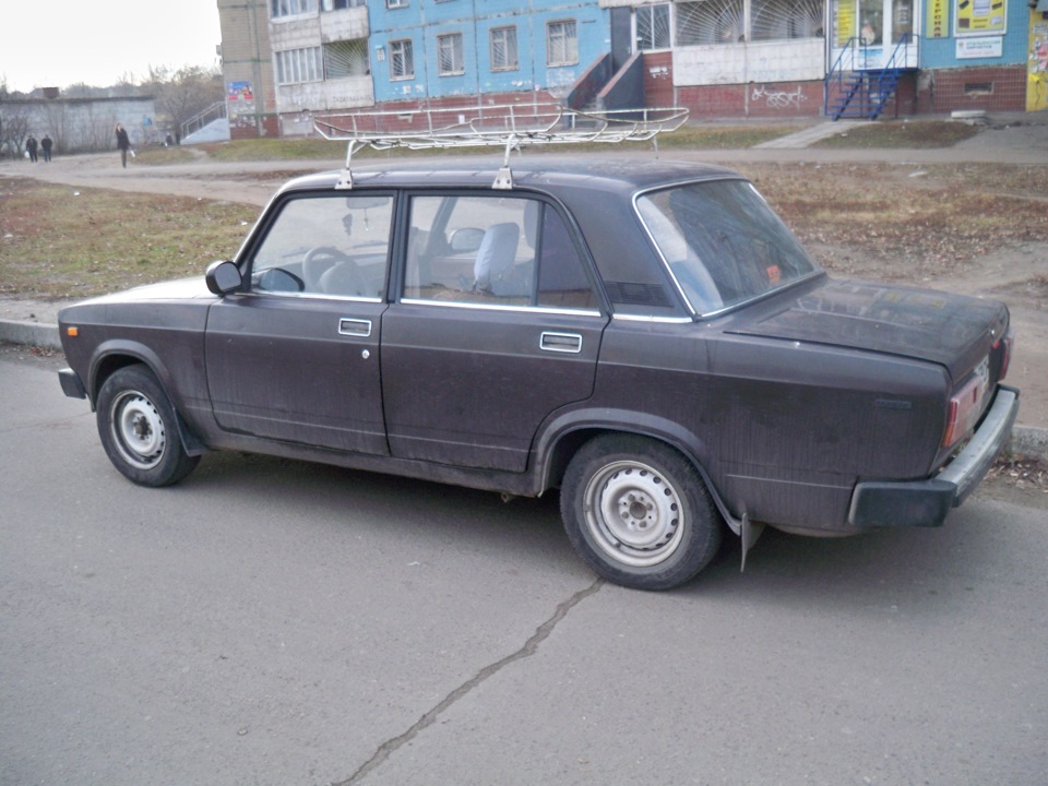 Дзеркала, кермо і музика і т.д. 5